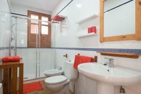 Spacious Sunny And Quiet Albayzin Apartament